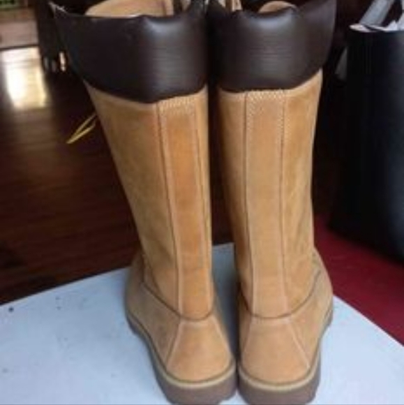 Excellent condition timberlands - Picture 3 of 4